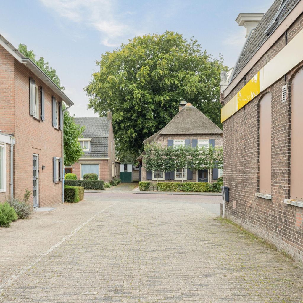 Grotestraat 16 -16A Drunen